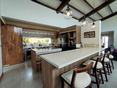 Casa de 4 alcobas en arriendo en Las Palmas M, Medellín, 450 m² · foto 8 de 20
