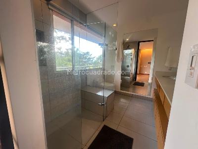 Apartamento de 3 alcobas en arriendo en Nuevo Poblado, Medellín, 170 m² · foto 11 de 15