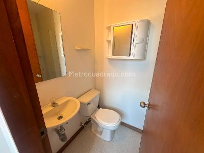 Apartamento de 3 alcobas en arriendo en Nuevo Poblado, Medellín, 170 m² · foto 14 de 15