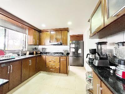 Casa de 4 alcobas en venta en Envigado, Envigado, 236 m² · foto 15 de 20