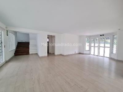 Casa de 4 alcobas en arriendo en El Campestre, Medellín, 300 m² · foto 9 de 20