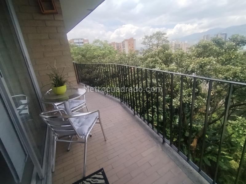 Apartamento de 2 Alcobas en Altos del Poblado con Piscina y Gimnasio - 6