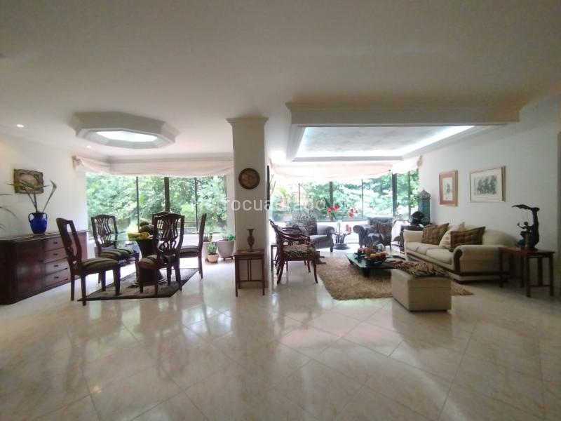 Elegant 4BR Apartment in Transversal Inferior - 2