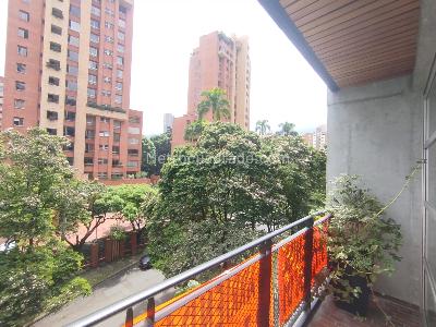 Apartamento de 1 alcoba en arriendo en Los Parra, Medellín, 64 m² · foto 2 de 18