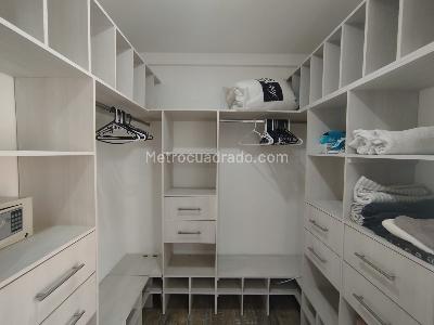 Apartamento de 1 alcoba en arriendo en Los Parra, Medellín, 64 m² · foto 13 de 18