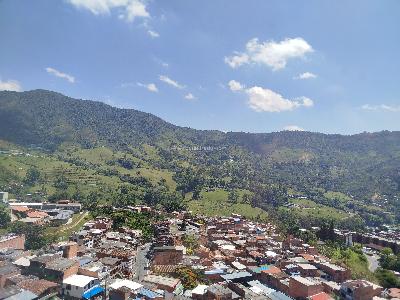 Apartamento en venta en San Antonio De Prado, Medellín · foto 2 de 11