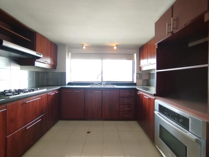 Apartamento de Lujo de 3 Alcobas en Arriendo en Lalinde - 3