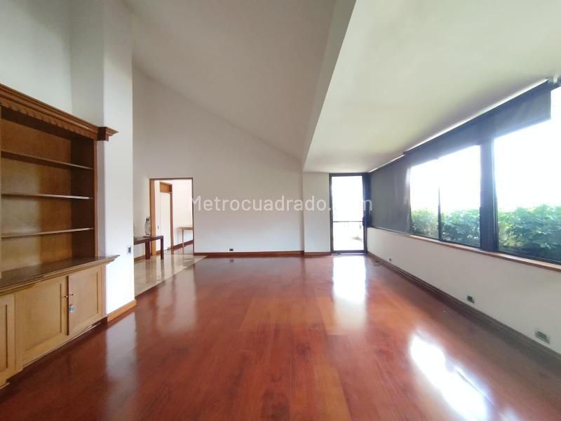 Apartamento de Lujo de 3 Alcobas en Arriendo en Lalinde - 7