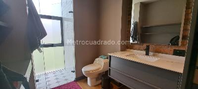 Apartamento en arriendo en Castropol, Medellín · foto 13 de 17