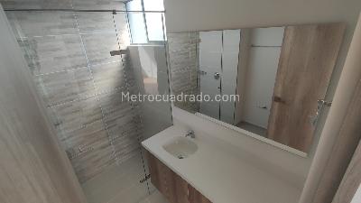 Apartamento en arriendo en Ciudad Del Rio, Medellín · foto 8 de 18