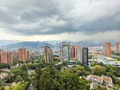 Apartamento de 2 alcobas en arriendo en El Tesoro, Medellín, 117 m² · foto 17 de 20