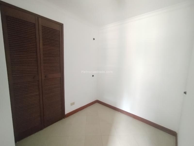Apartamento de 2 Alcobas en Arriendo en Transversal Superior, El Poblado - 4