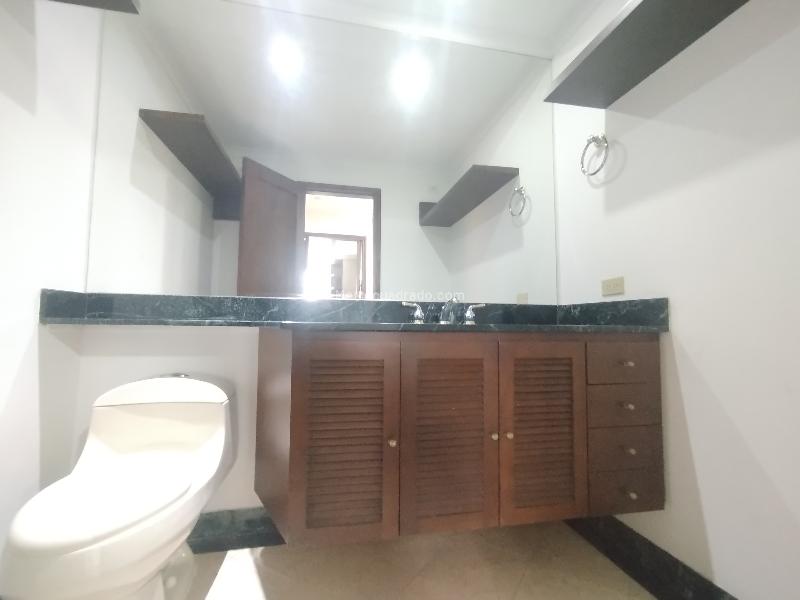 Apartamento de 2 Alcobas en Arriendo en Transversal Superior, El Poblado - 6