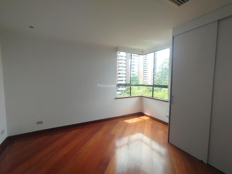 Apartamento de 2 Alcobas en Arriendo en Transversal Superior, El Poblado - 8