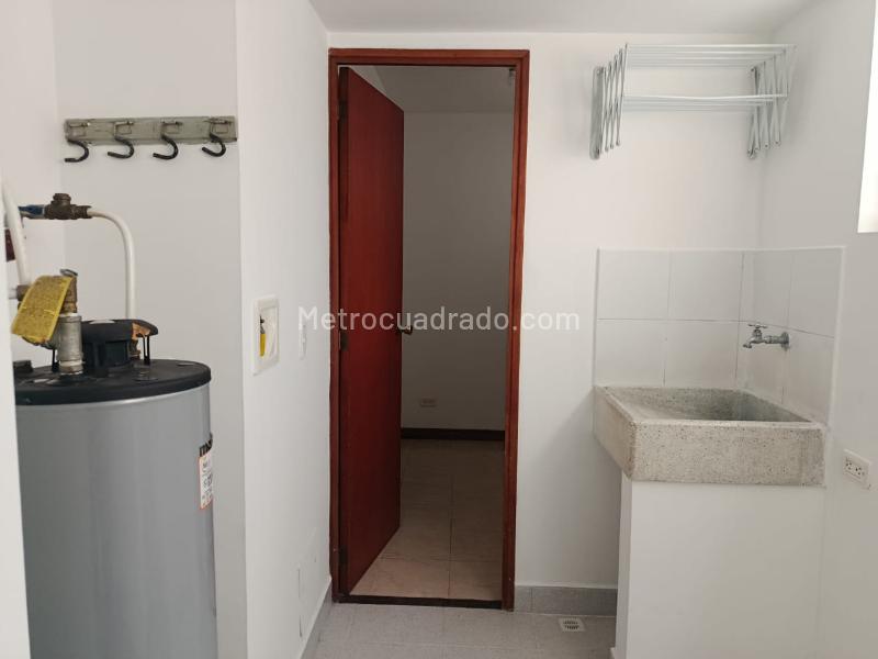 Apartamento espectacular de 3 Alcobas con vista en La Frontera M - 4