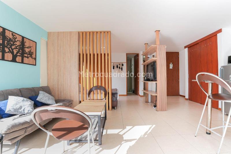 Apartamento amoblado moderno de 2 alcobas en Transversal Inferior