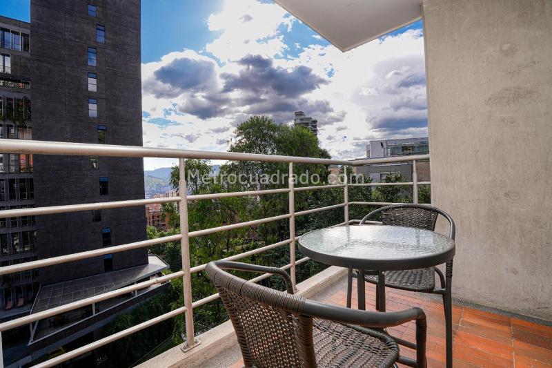 Modern 2BR Furnished Apartment in Transversal Inferior - 4