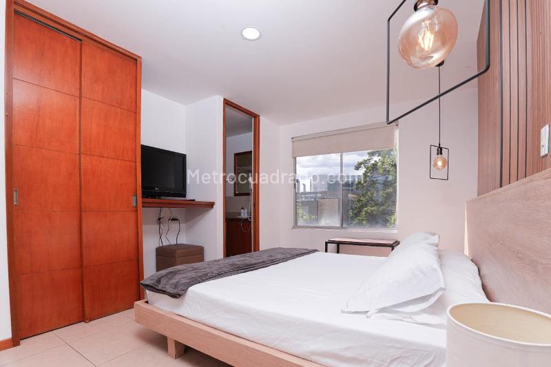 Modern 2BR Furnished Apartment in Transversal Inferior - 8