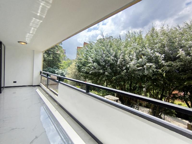 Spacious 4BR Apartment in La Concha - 6