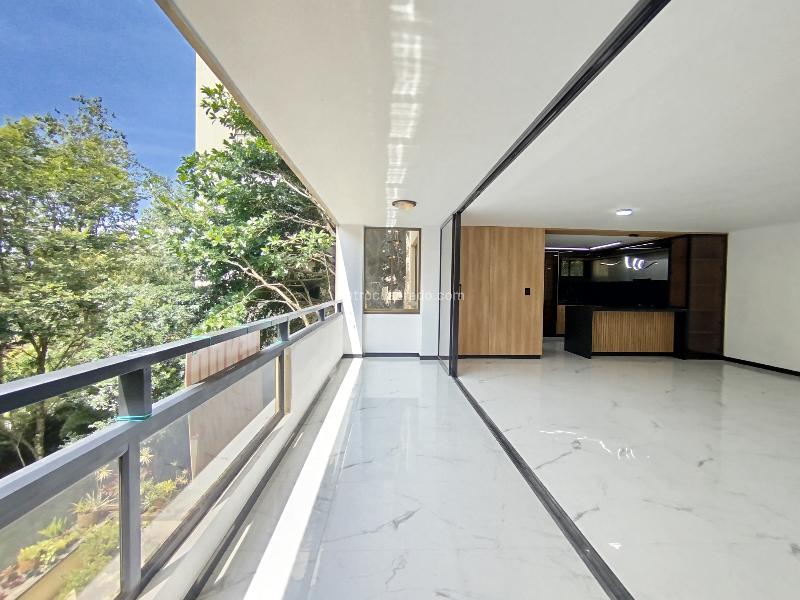 Spacious 4BR Apartment in La Concha - 7