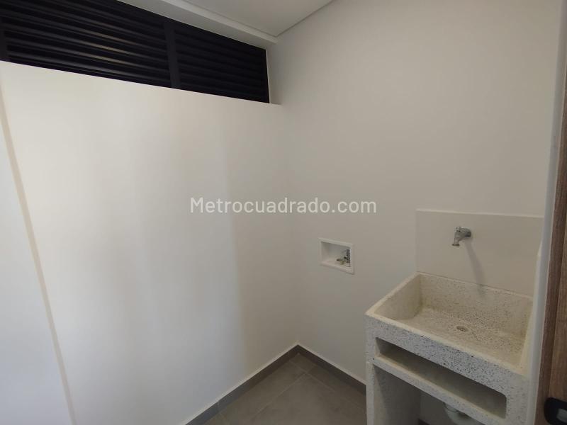 2BR Apartment in San Antonio De Pereira (65 m²) - 4
