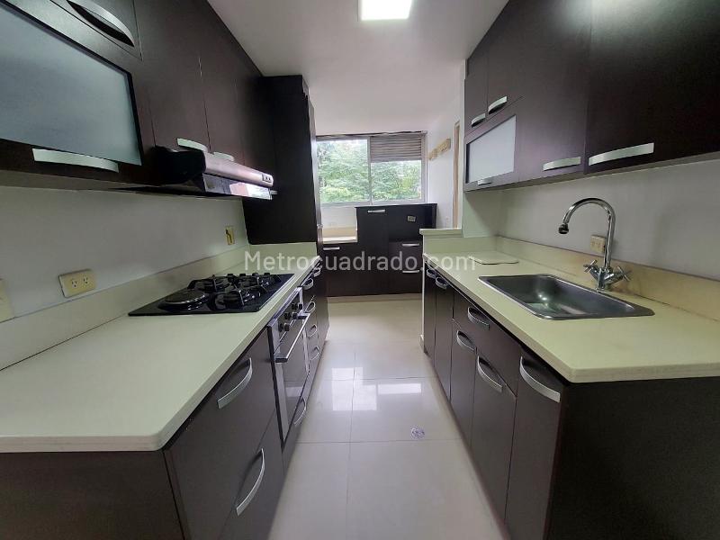 Apartamento Estiloso de 2 Alcobas en Los Parra, Exclusivo