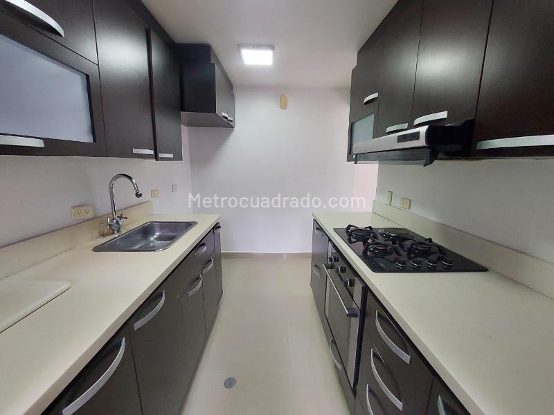 Stylish 2BR Apartment in Exclusive Los Parra - 3