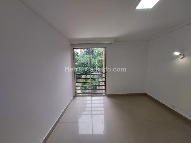 Stylish 2BR Apartment in Exclusive Los Parra - 9