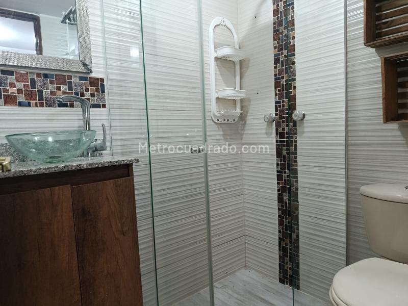 Amplio Apartamento de 3 Alcobas en Vegas del Poblado - 8