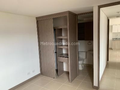 Apartamento de 3 alcobas en venta en Bello, Bello, 61 m² · foto 4 de 10