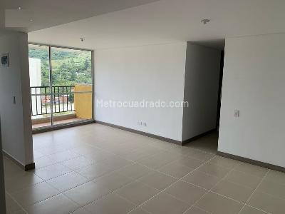 Apartamento de 3 alcobas en venta en Bello, Bello, 70 m² · foto 2 de 10
