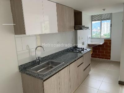 Apartamento de 3 alcobas en venta en Bello, Bello, 70 m² · foto 3 de 10