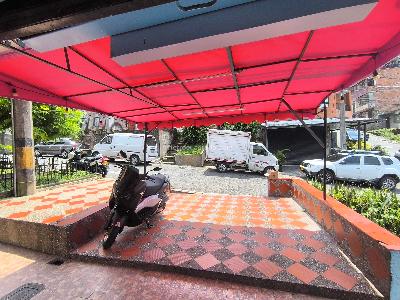 Casa de 3 alcobas en venta en El Salvador, Medellín, 130 m² · foto 3 de 20