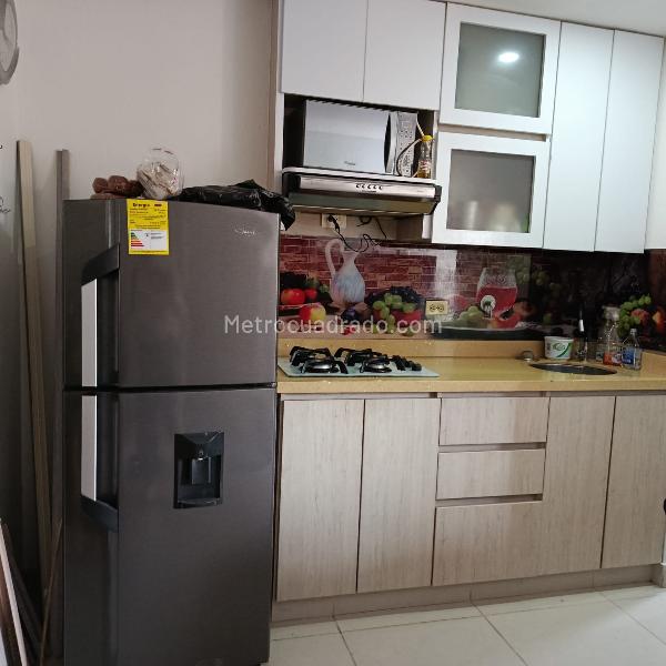 Apartamento Amoblado de 2 Alcobas en Boston Centro con Terraza