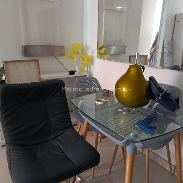 Apartamento Amoblado de 2 Alcobas en Boston Centro con Terraza - 4