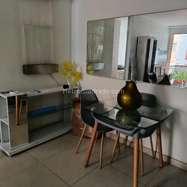 Apartamento Amoblado de 2 Alcobas en Boston Centro con Terraza - 5