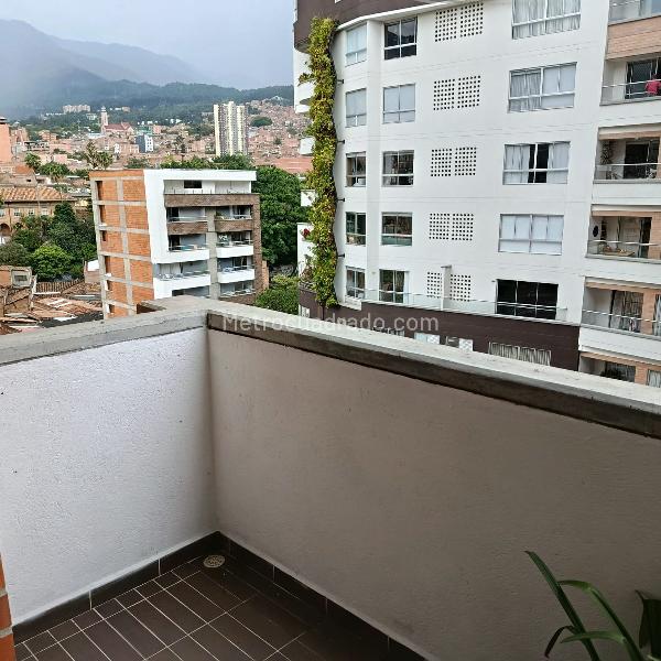 Apartamento Amoblado de 2 Alcobas en Boston Centro con Terraza - 9