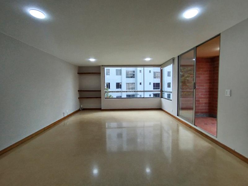 Apartamento Amplio de 2 Alcobas con Amenidades en Provenza - 2