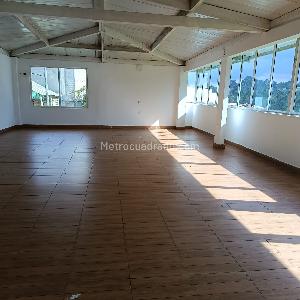 Retail space for rent in San Felix, Bello