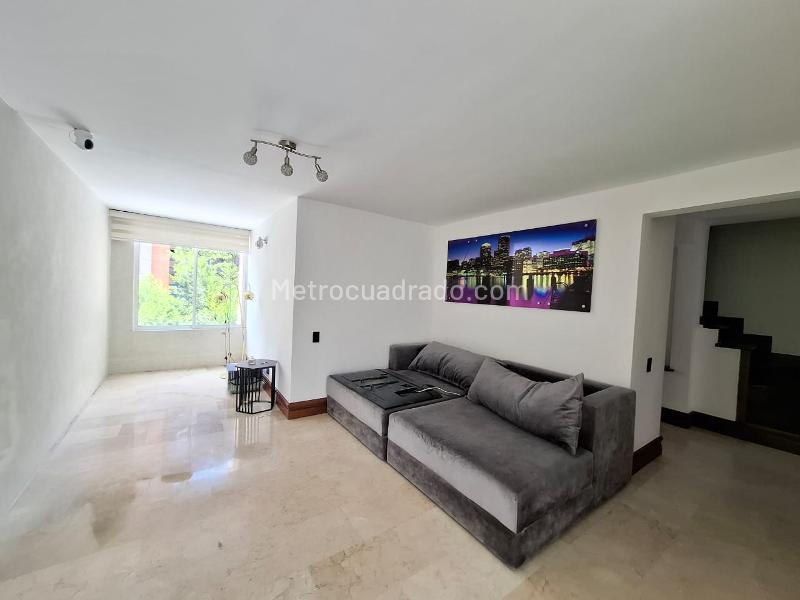 Stylish 4BR Family Home in Transversal Superior - 3