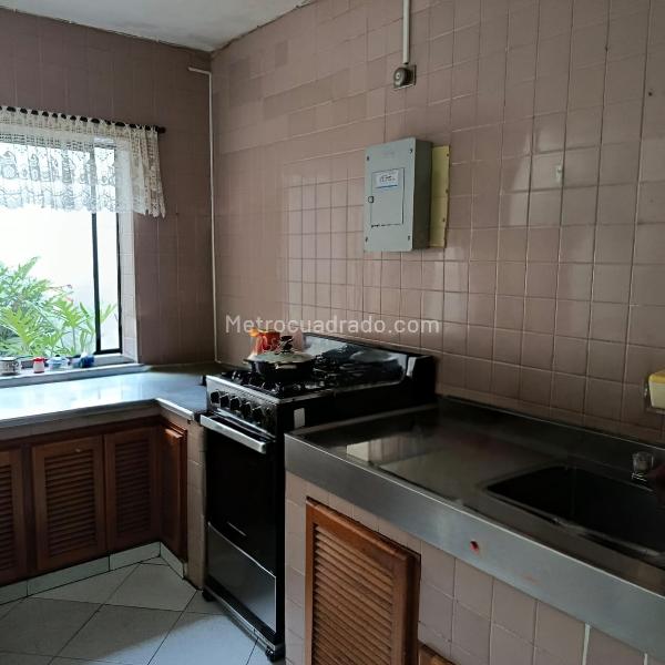 5BR House for Rent in Villa Hermosa, Medellín