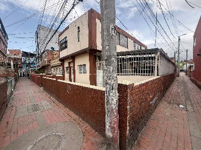 Casa de 5 alcobas en venta en Quiroga, Bogotá, 200 m² · foto 3 de 20
