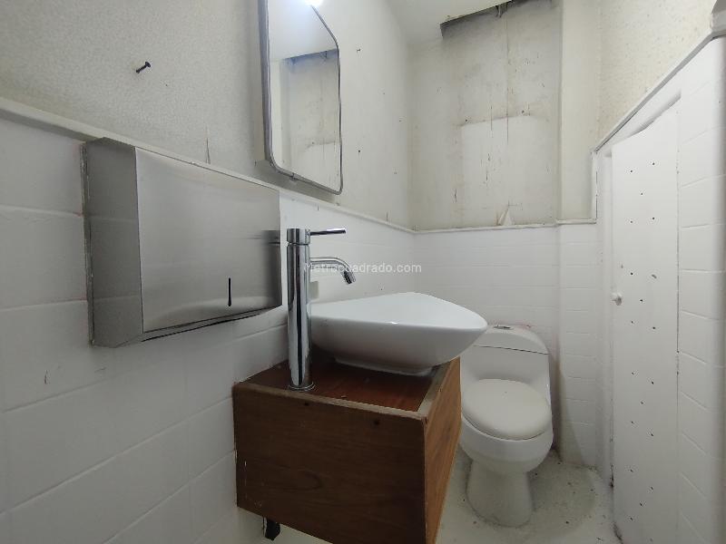 Commercial 4BR House for Rent in Provenza - 8