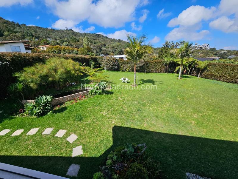 Spacious 4BR House with Private Land in Santa Elena