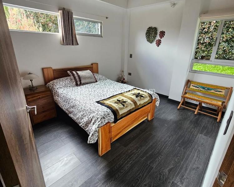 Spacious 4BR House with Private Land in Santa Elena - 9