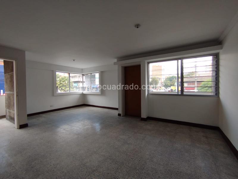 Duplex Commercial House for Offices in Laureles - 2