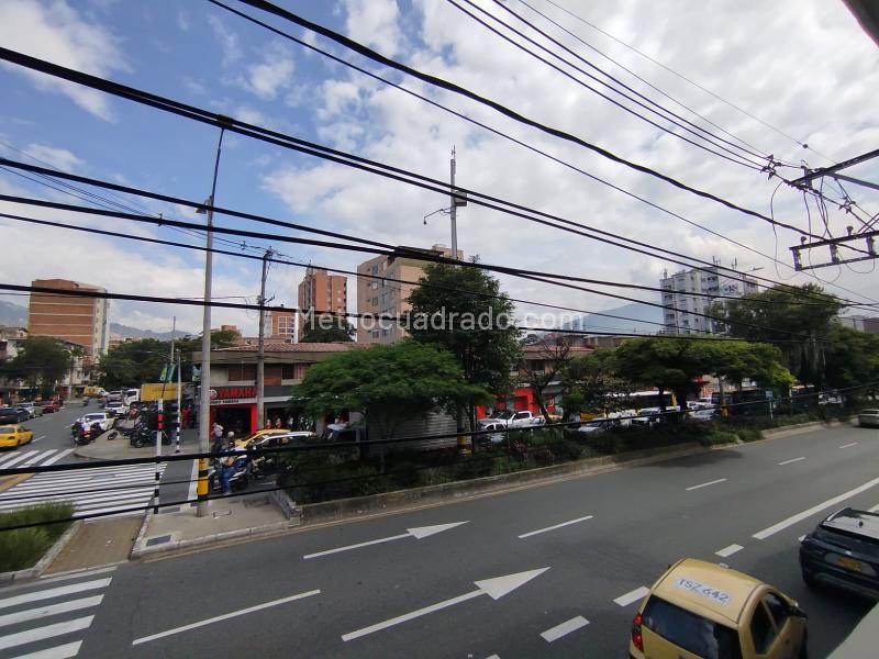 Duplex Commercial House for Offices in Laureles - 4