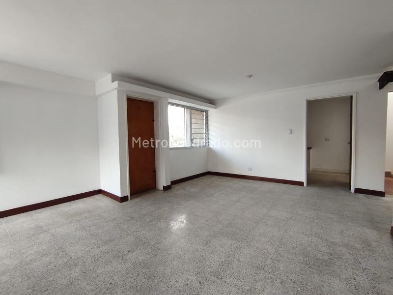 Duplex Commercial House for Offices in Laureles - 5