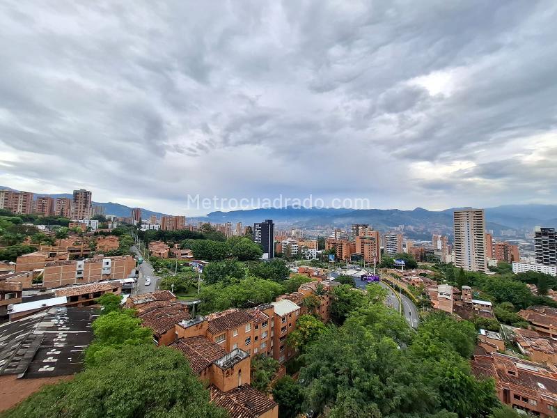 Cozy 3BR Apartment in Transversal Inferior