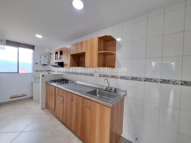 Cozy 3BR Apartment in Transversal Inferior - 9